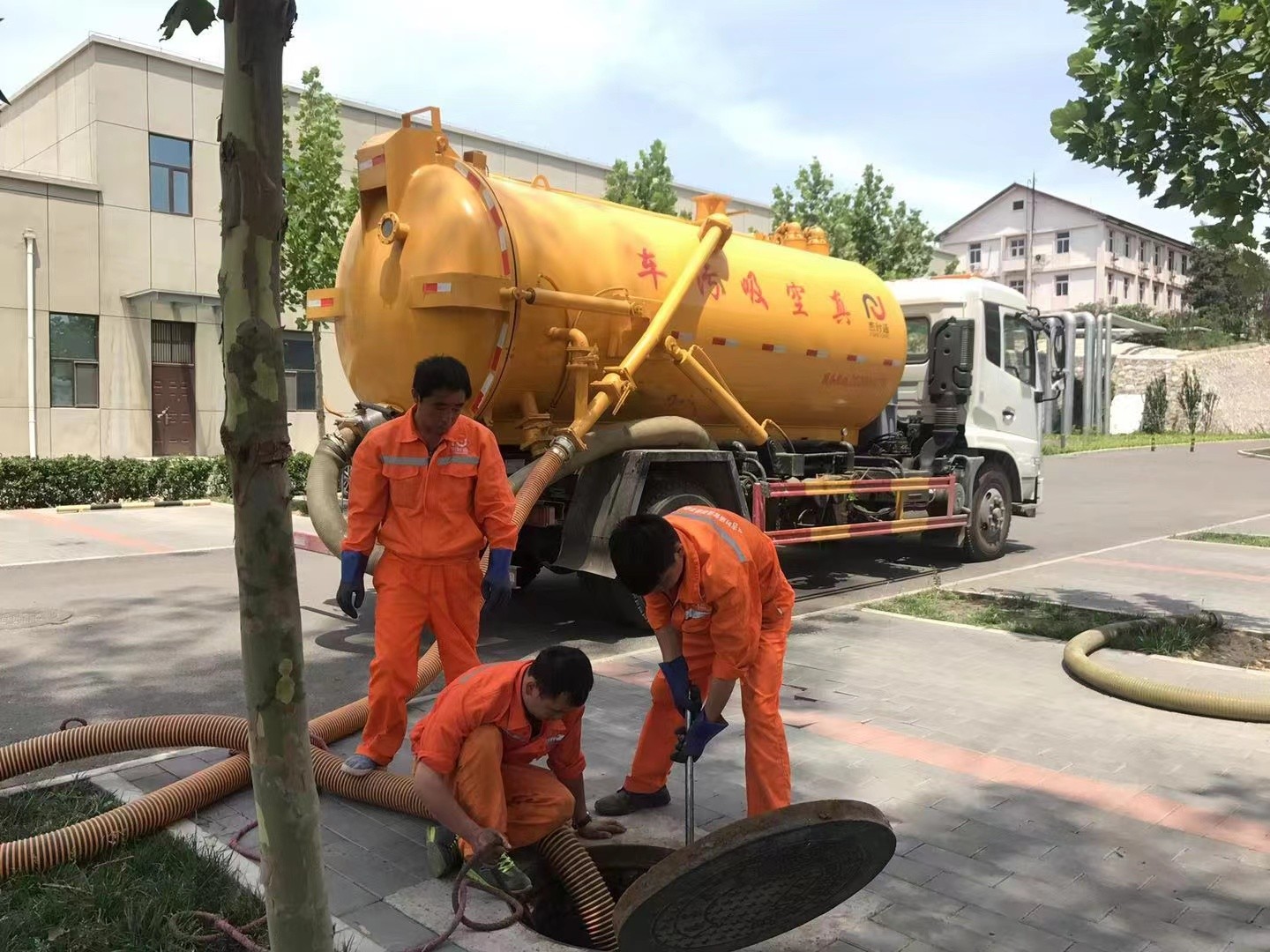 沅江化粪池清理与5-8吨吸粪车施工效率分析